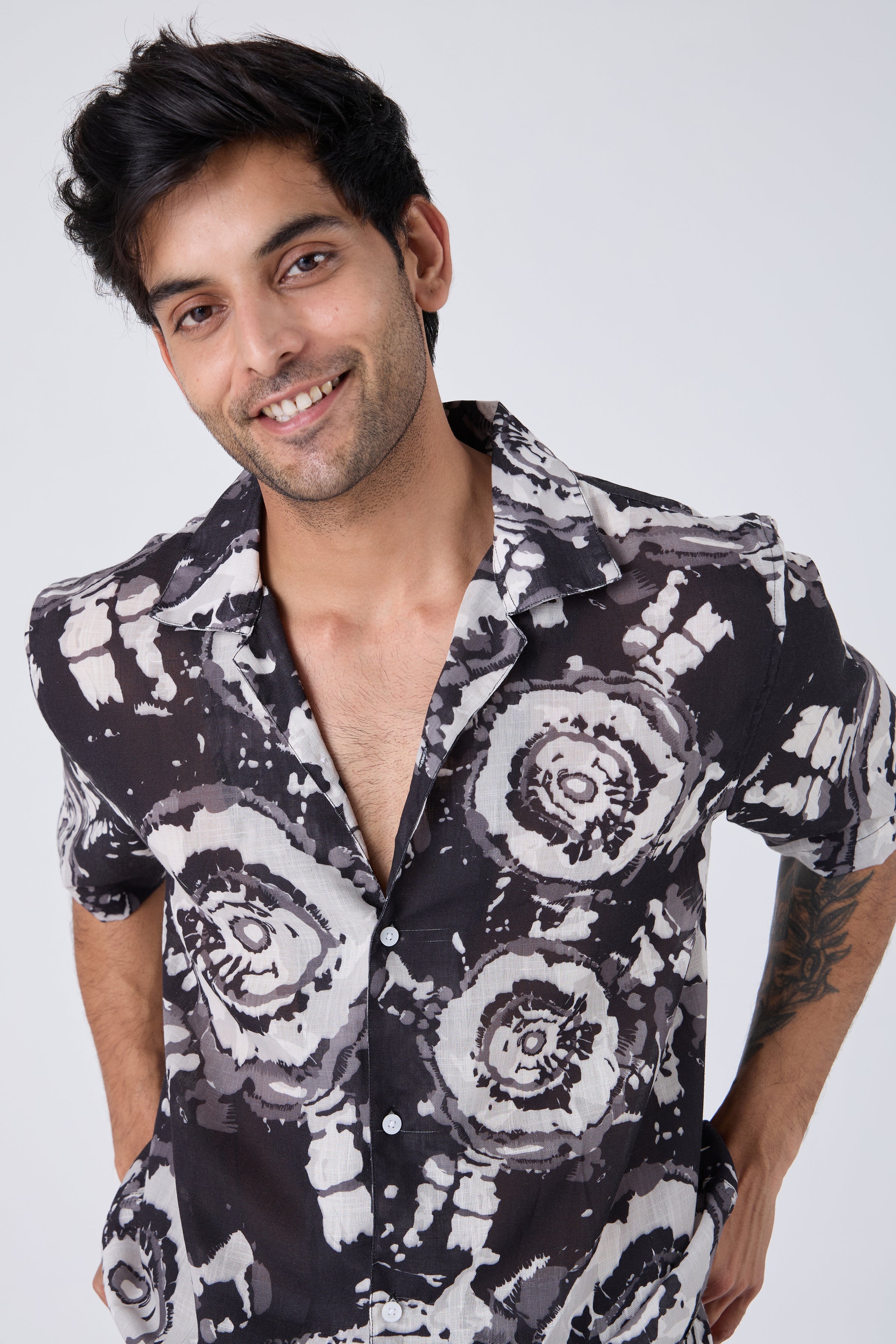 BLACK FLOWER PRINTED SHIRT